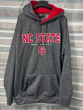 Colosseum NC State Wolfpack Gray Pullover Sweatshirt Hoodie